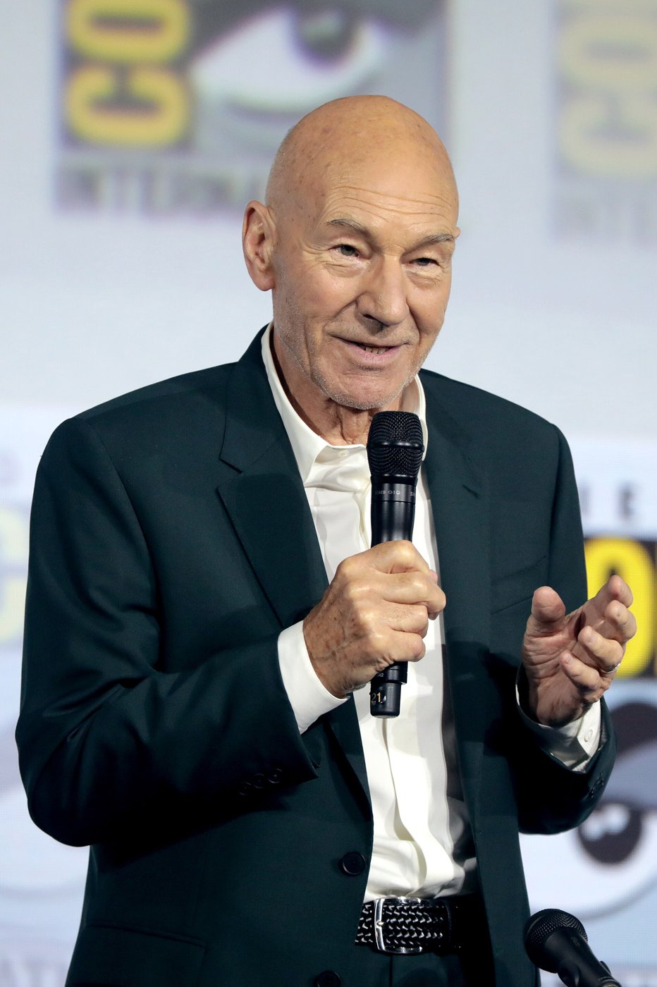 Star Trek: Picard panel, Comic-Con 2019. Gage Skidmore, CC BY-SA 2.0, Wikimedia Commons (resized)