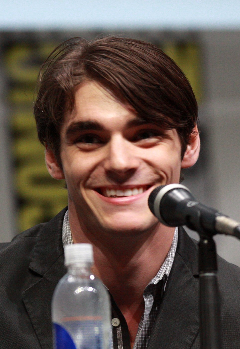 Breaking Bad panel, Comic-Con 2013. Gage Skidmore, CC BY-SA 2.0, Wikimedia Commons